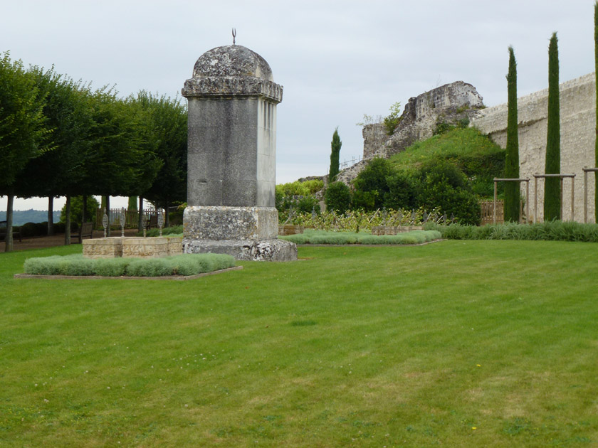 Ch&acirc;teau d'Amboise Grounds